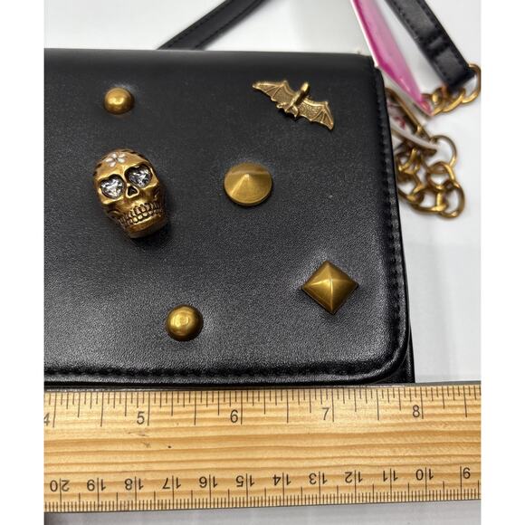 NWT Betsey Johnson Black XO Sybil Crossbody Clutch Gold/Bronze Black Chain Strap - Picture 12 of 15
